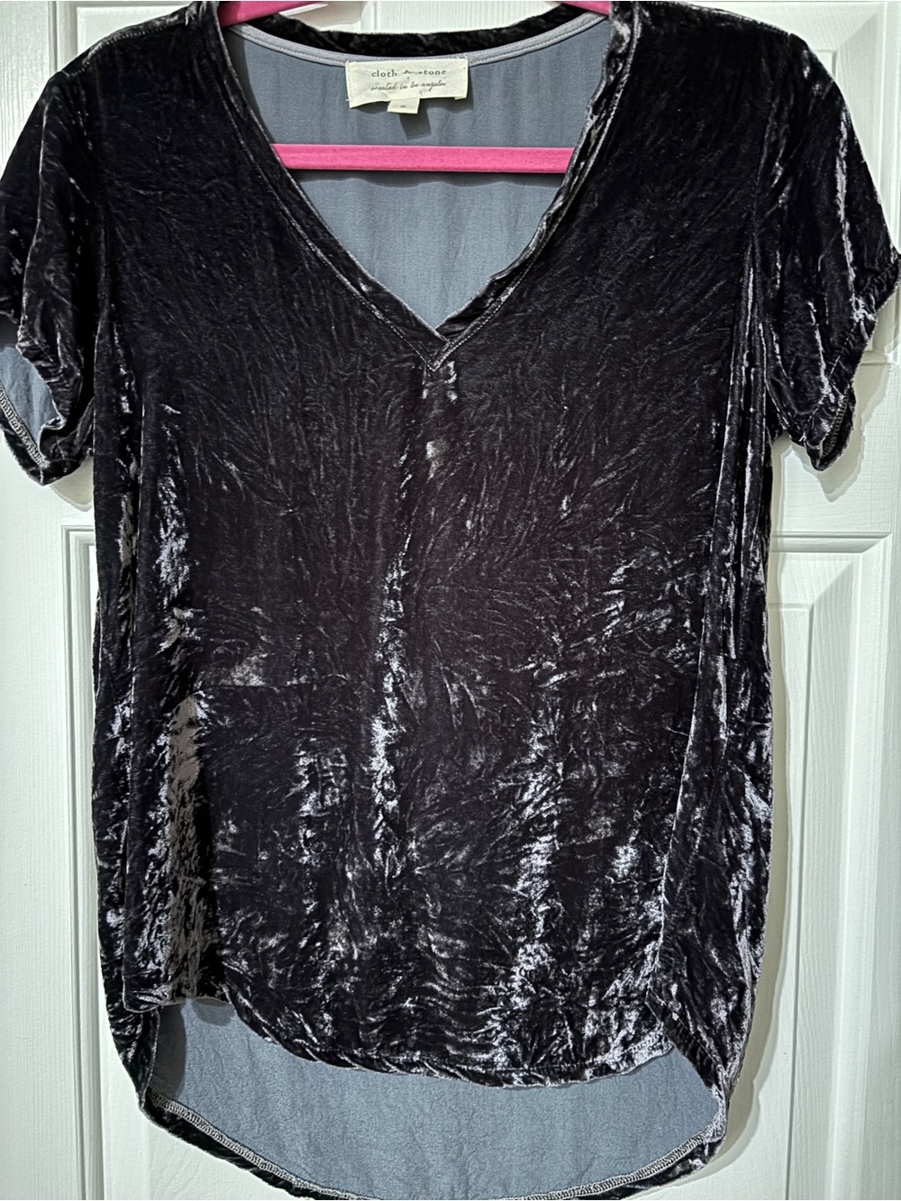 Cloth & Stone Crushed Velvet V-Neck Tee Charcoal Gray/Black - Size Small